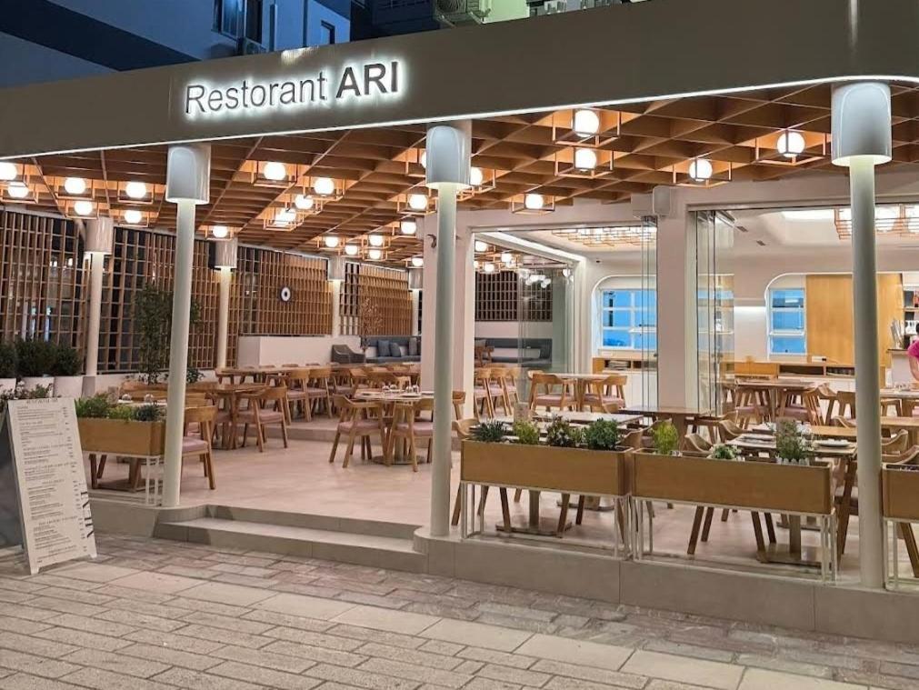 Hotel Ari 2 Sarande Exterior photo